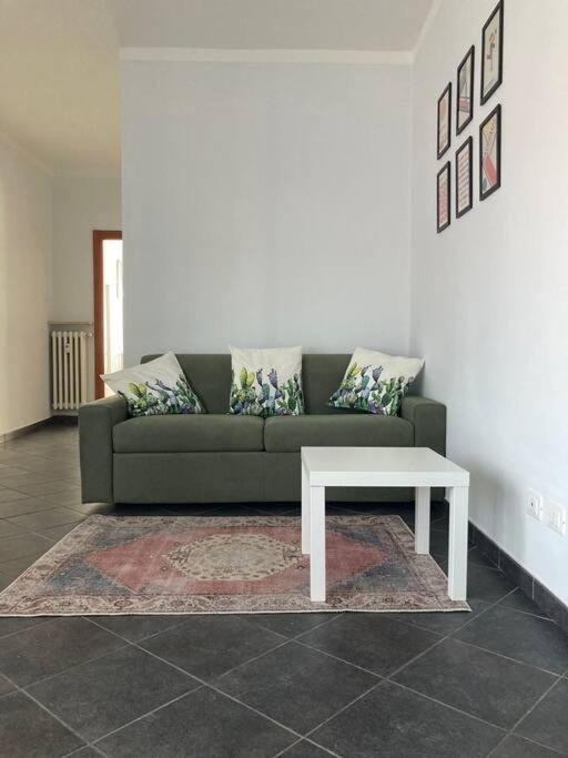 Appartamento Borgo Rane Alba  Exterior foto